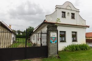Budova, kde se the country house nachází + 11 fotografií
