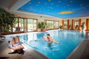 The swimming pool at or close to Waidringer Hof 4 Sterne Superior