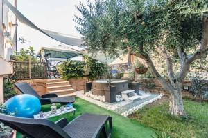 Zahrada ubytování Tarchon Luxury B&B