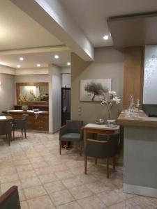 A seating area at Asteras Hotel