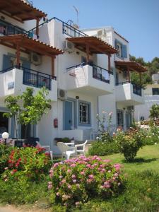 Gallery image of Castello Apartments in Stalida