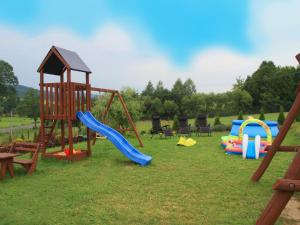 Children's play area sa Orlikowe Wzgórze