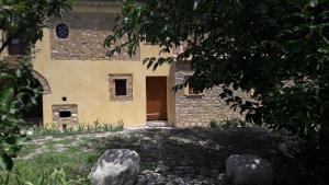 a building with a window on the side of it at Agriturismo Villa Vittoria in Guardavalle