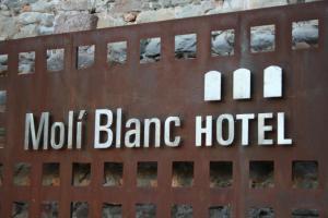 Certifikát, hodnocení, plakát nebo jiný dokument vystavený v ubytování Molí Blanc Hotel