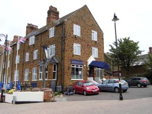 Imagen de la galería de Marine Bar is a Pub with Rooms, en Hunstanton