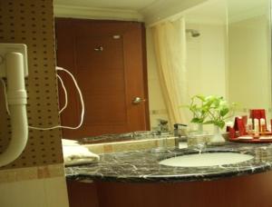 Foto Jambis asuva majutusasutuse Abadi Suite Hotel & Tower galeriist