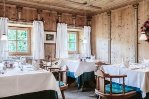 Restavracija oz. druge možnosti za prehrano v nastanitvi Hotel Pienzenau Am Schlosspark