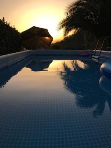 Bazén v ubytování Relax nella Natura nebo v jeho okolí