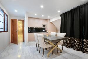 Gallery image of Suites Gran Via Capilla Real in Granada