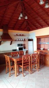 Kuchnia lub aneks kuchenny w obiekcie Casa Los Quemados