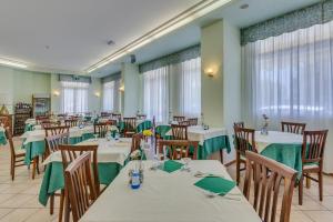Restaurace v ubytování Hotel Austria
