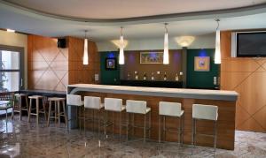 De lounge of bar bij Theofilos Hotel Petra