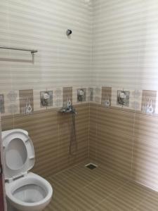 Koupelna v ubytování Phong Lan Guesthouse