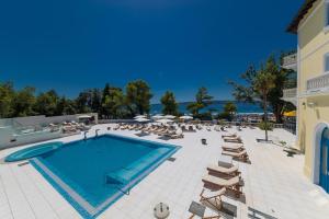 Bazén v ubytování Boutique Hotel Esplanade nebo v jeho okolí