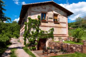 Clădirea în care este situat/ăthe country house