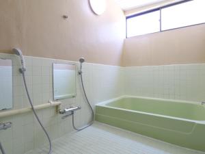 A bathroom at Lodge Kotobuki