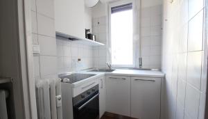 Kuchyňa alebo kuchynka v ubytovaní Italianway-Piacenza + 12 fotografií