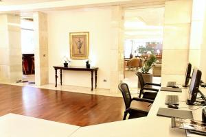 Foto dalla galleria di Promenade Hotel a Beirut