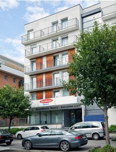 Budova, kde se aparthotel nachází