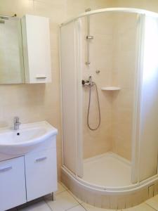Koupelna v ubytování Apartmani "Grgic" + 28 fotografií