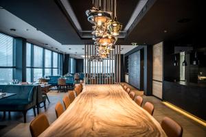 Ruang duduk di R hotel experiences