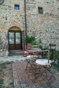 A patio or other outdoor area at Il Bosso di Toscana