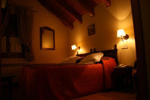 Postel nebo postele na pokoji v ubytování Tres Picos + 16 fotografií