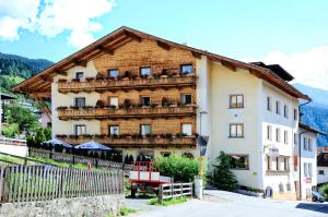 Üldine mäevaade või majutusasutusest Hotel Traube pildistatud vaade