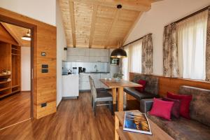 A kitchen or kitchenette at Residence La Selva