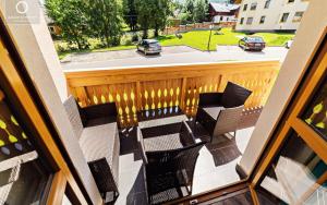 Balkón nebo terasa v ubytování Wonder Home - Apartamenty w spokojnej okolicy, z widokiem na góry