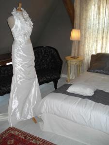 比克安諾1410號公寓式酒店房間的床