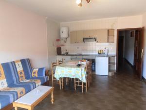 Kuchyňa alebo kuchynka v ubytovaní Hotel Alfar