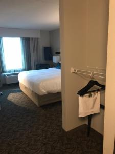Postelja oz. postelje v sobi nastanitve Holiday Inn - Bloomington - Normal by IHG