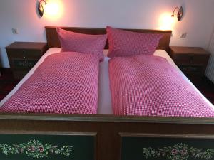 A bed or beds in a room at Appartments Stefania