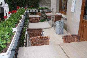 Balkón nebo terasa v ubytování Logis Hôtel- Restaurant La Renaissance