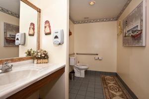 Vannas istaba naktsmītnē Motel 6-Apache Junction, AZ