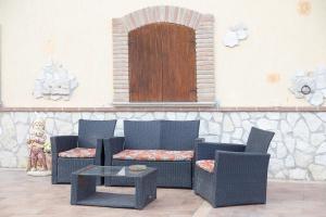 A seating area at Rooms & Restaurant Il Castagneto