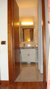 Fotografie z fotogalerie ubytování Albergo Corona v destinaci Domodossola