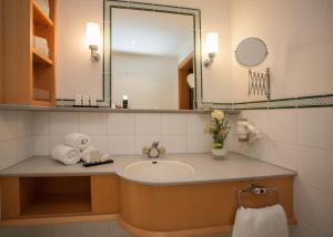 Koupelna v ubytování Hotel Rech + 37 fotografií