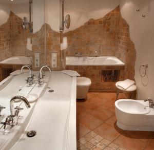 Vannituba majutusasutuses Hotel Kolb