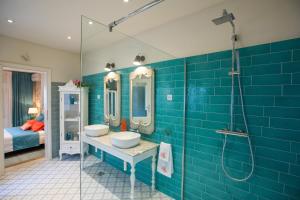 Ett badrum på Villa Ani apartment Aquamarine