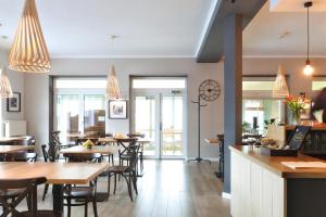 Restoran atau tempat lain untuk makan di Motel DB2000