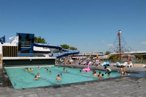 Vodeni park u sklopu turističkih naselja ili u blizini