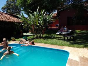 Hostel Iguazu Falls tesisinde veya buraya yakın yüzme havuzu
