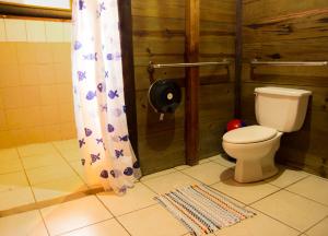 A bathroom at Hotel Canto de Ballenas