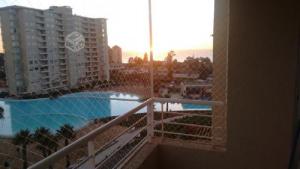Bazén v ubytování Departamento Laguna Vista Algarrobo nebo v jeho okolí