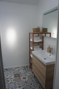 Katil atau katil-katil dalam bilik di Appart Albert'House +42 gambar