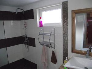 Koupelna v ubytování Apartments Dobrinj