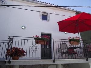 Balkón nebo terasa v ubytování Apartments Dobrinj