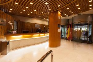 西尔肯路易德里昂酒店大厅或接待区